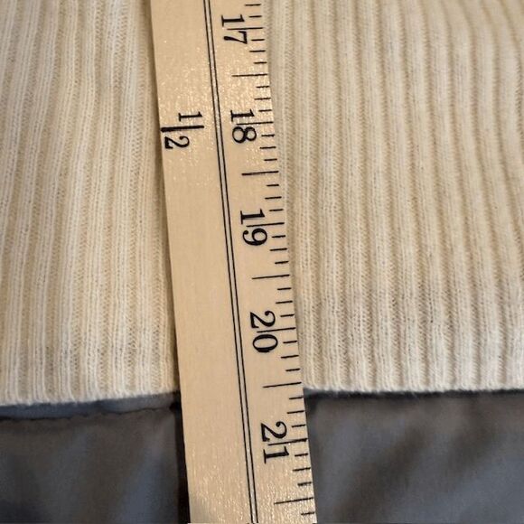 Cinq a Sept Cashmere Wool Blend Palomino Ribbed Ruffle Sweater Ivory Size Small - Picture 9 of 11